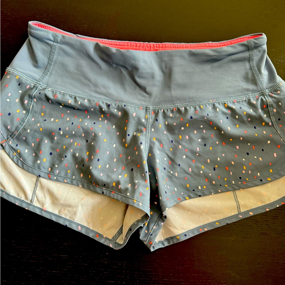 Lululemon size 6 speed up shorts